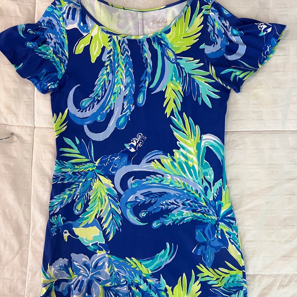 Lilly Pulitzer flutter sleeve t-shirt dress.